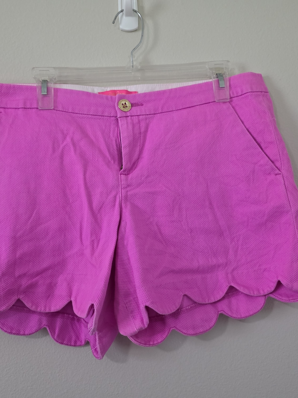 Lilly Pulitzer Hot Pink Scallop Hem Shorts